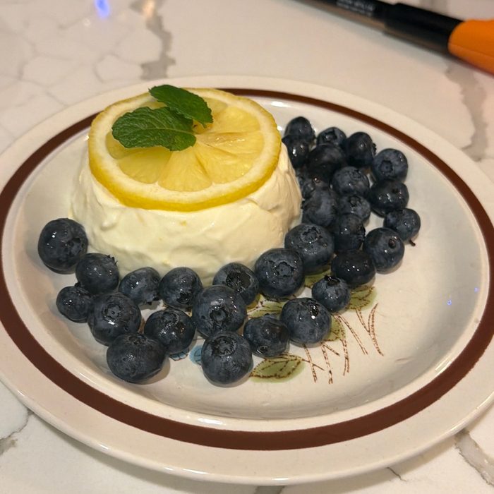 Lemon panna cotta with blueberries