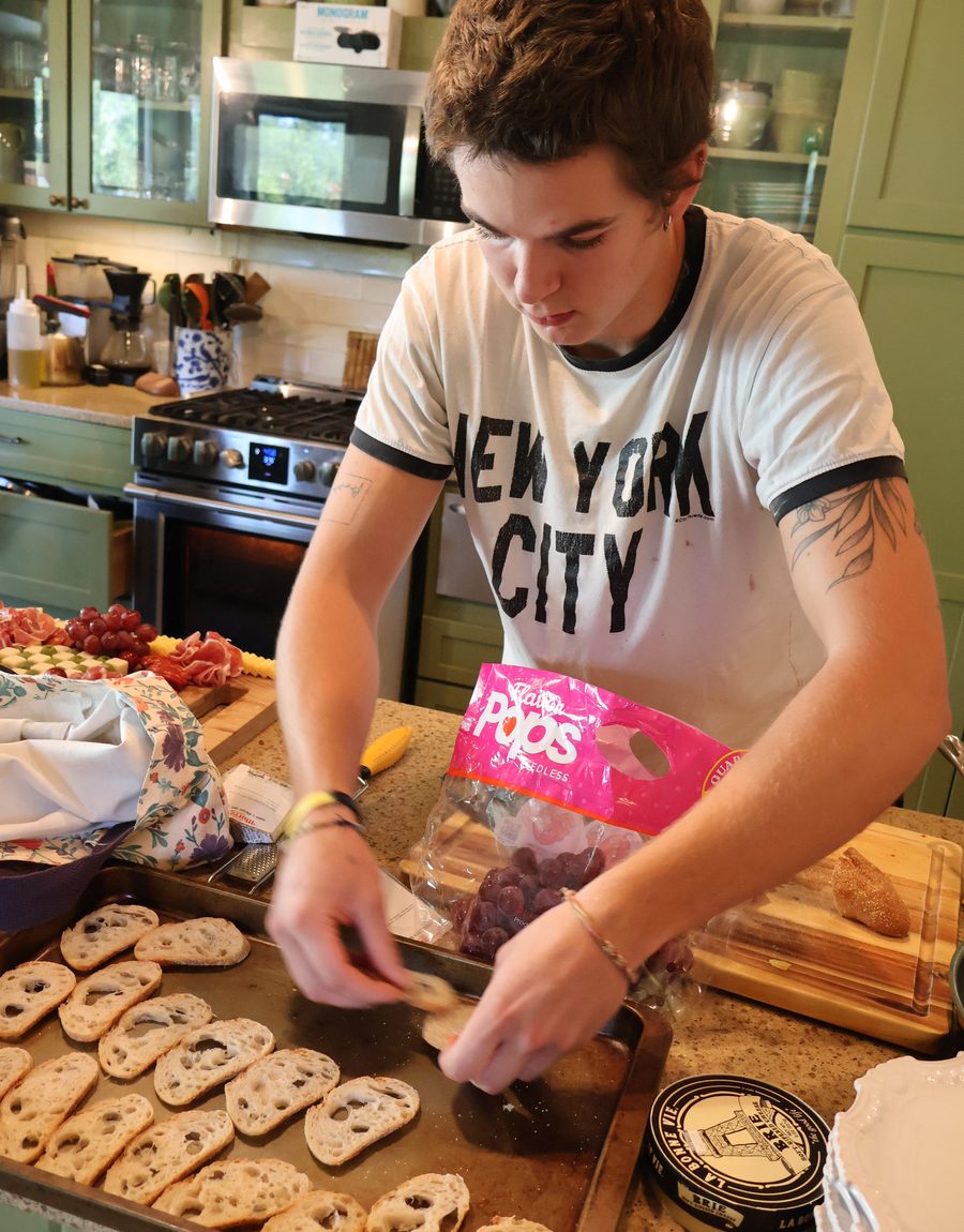 Slicing a baguette for crostini